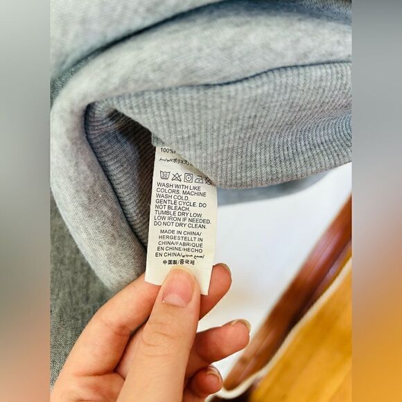 1989 grey sweatshirt | Taylor swift inspired - Picture 3 of 4